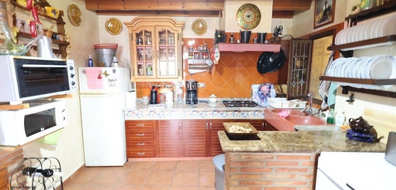 Herverkoop - Villa -
Fortuna - La garapacha