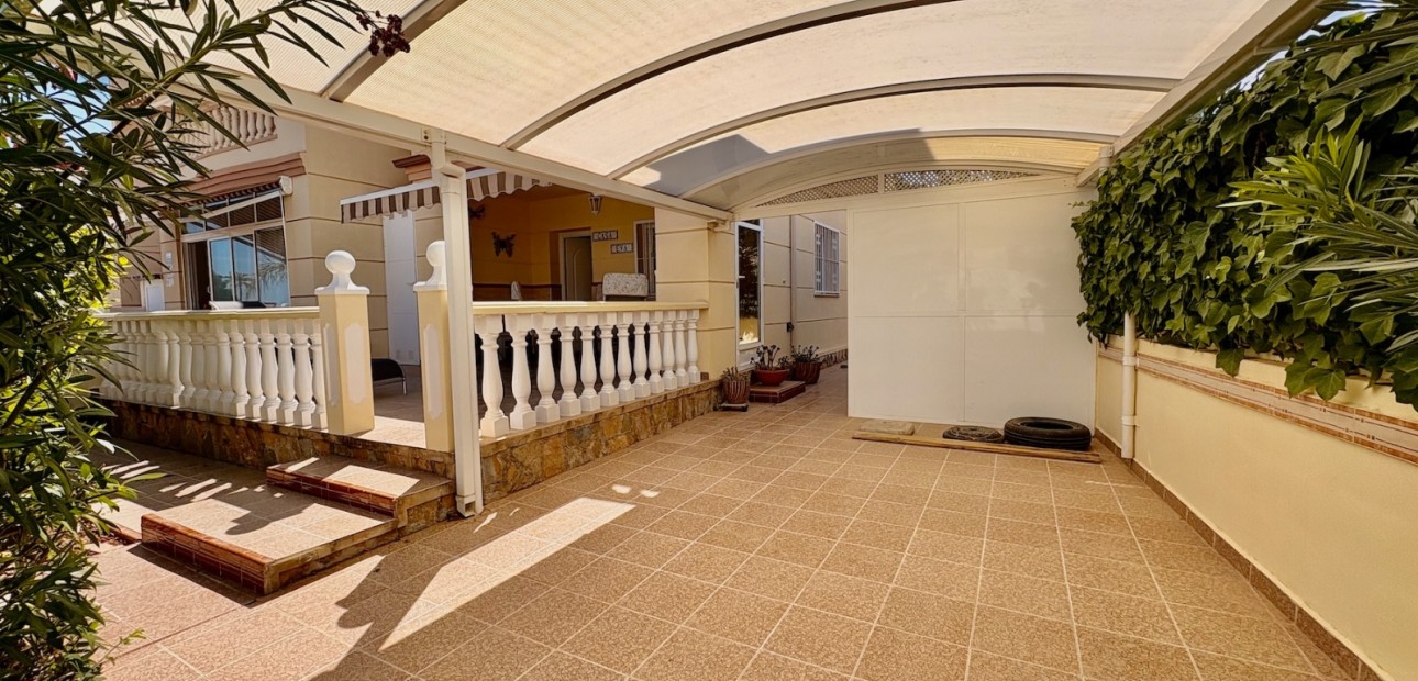 Herverkoop - Adosado -
Rojales - Ciudad Quesada