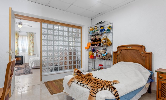 Herverkoop - Villa -
Jacarilla