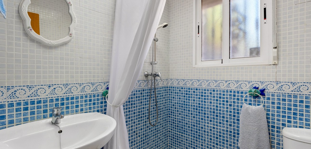 Herverkoop - Villa -
Jacarilla