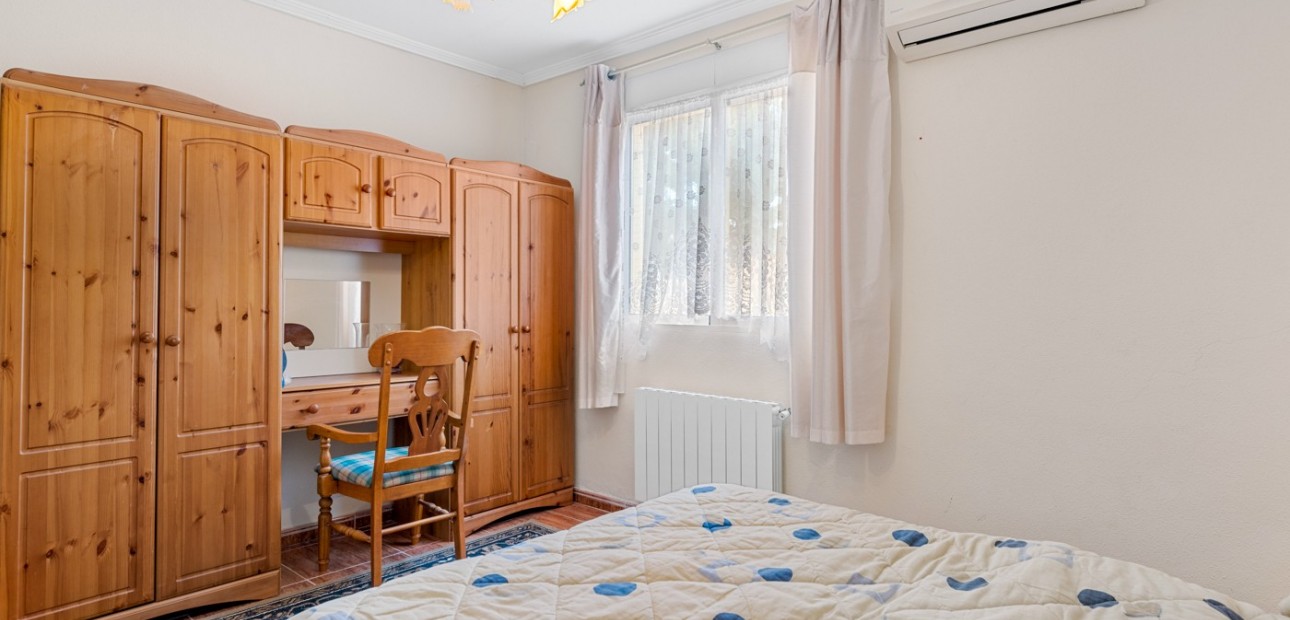 Herverkoop - Villa -
Jacarilla