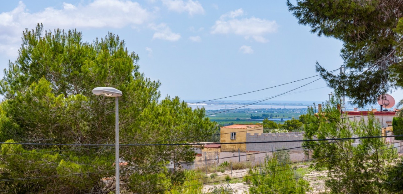 Herverkoop - Villa -
Jacarilla