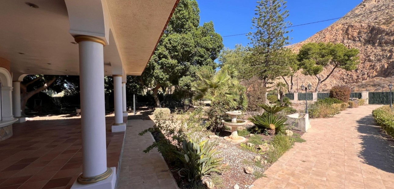 Herverkoop - Villa -
Callosa de Segura - Comunidad valenciana