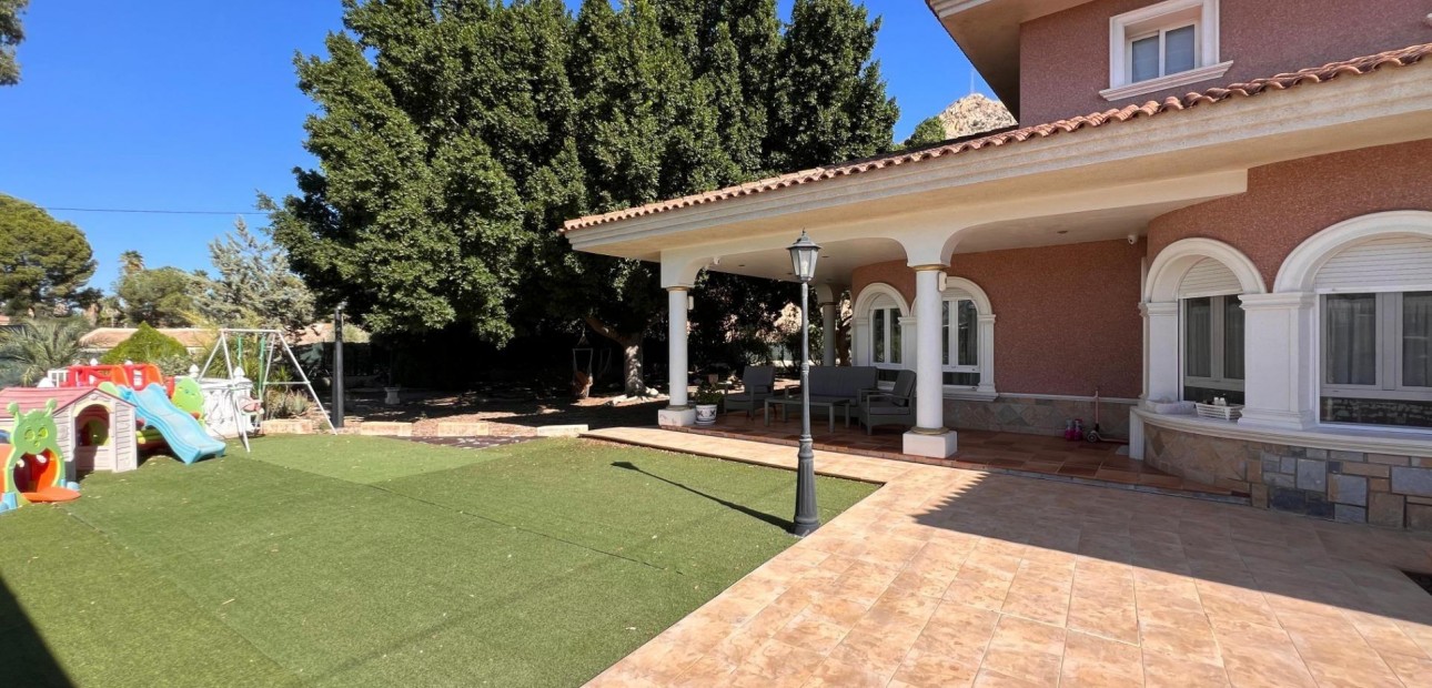 Herverkoop - Villa -
Callosa de Segura - Comunidad valenciana