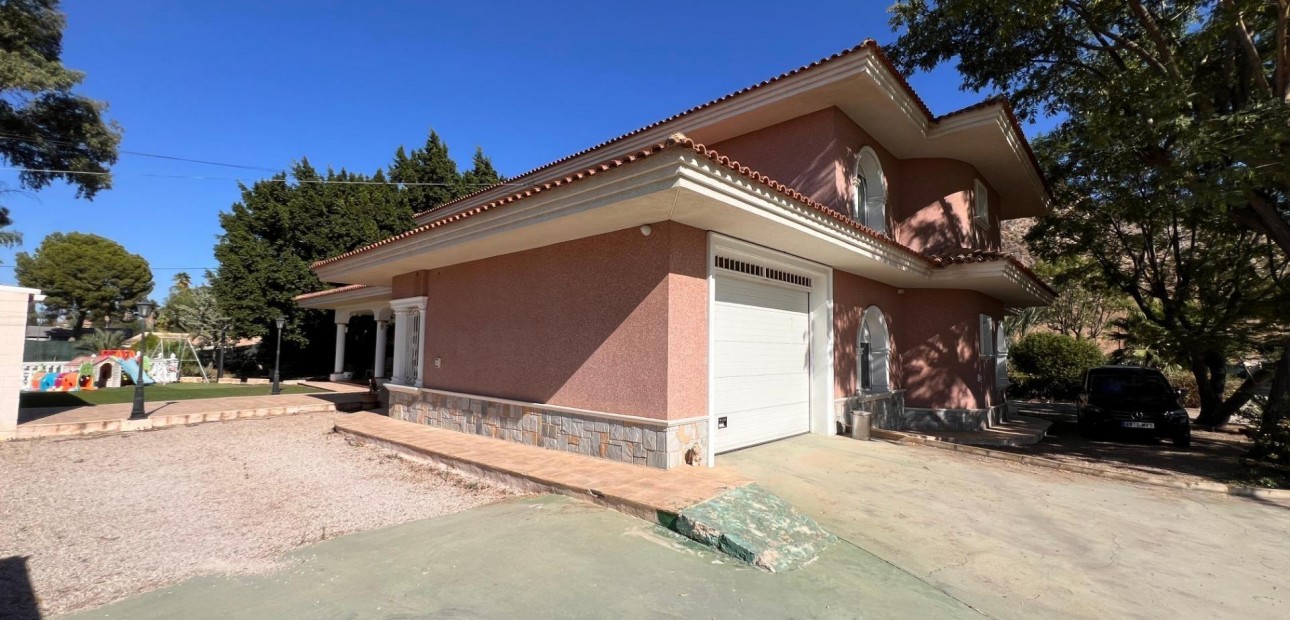 Herverkoop - Villa -
Callosa de Segura - Comunidad valenciana