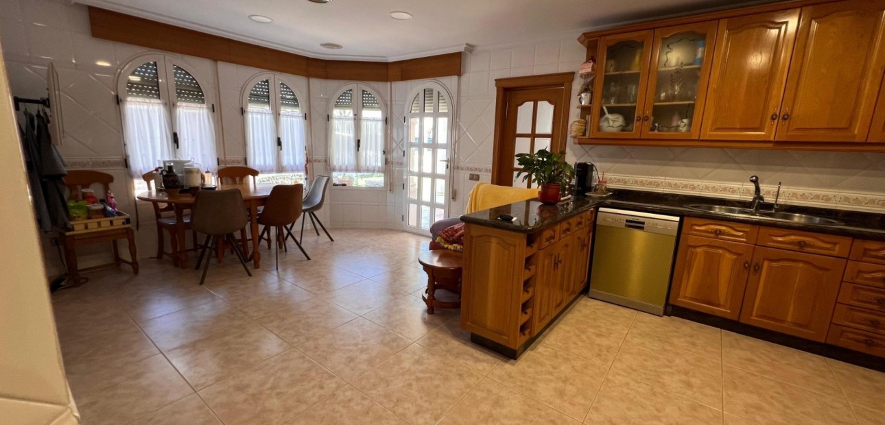 Herverkoop - Villa -
Callosa de Segura - Comunidad valenciana