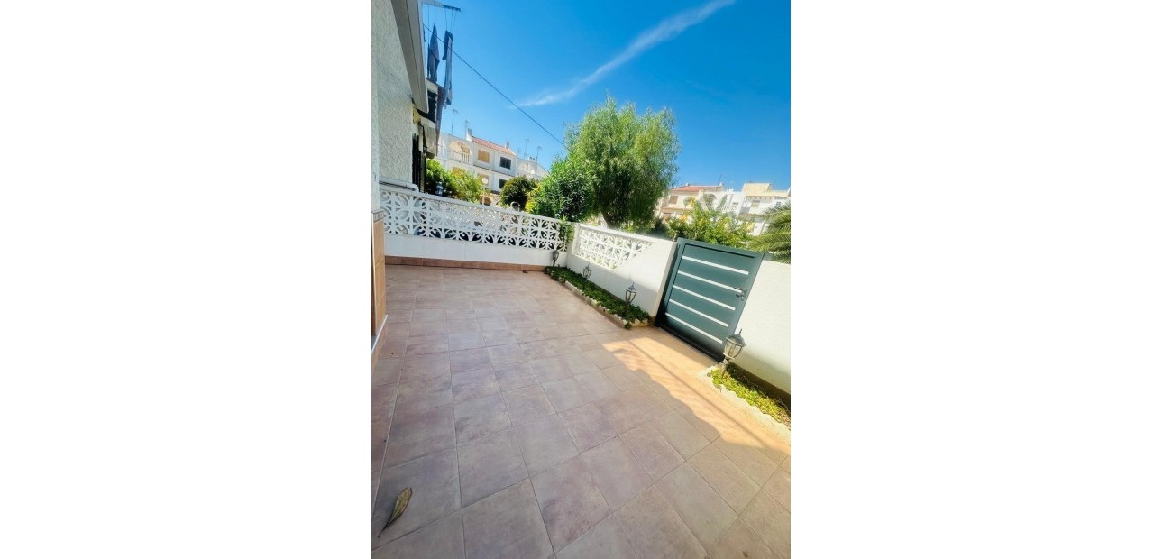 Herverkoop - duplex -
Torrevieja - Centro