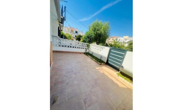 Herverkoop - duplex -
Torrevieja - Centro