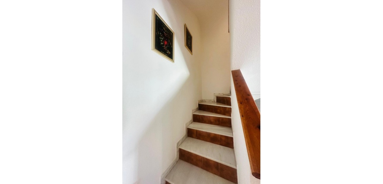 Herverkoop - duplex -
Torrevieja - Centro