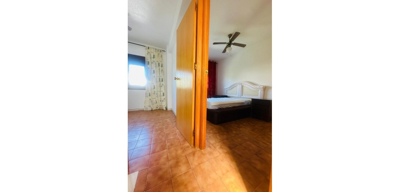 Herverkoop - duplex -
Torrevieja - Centro