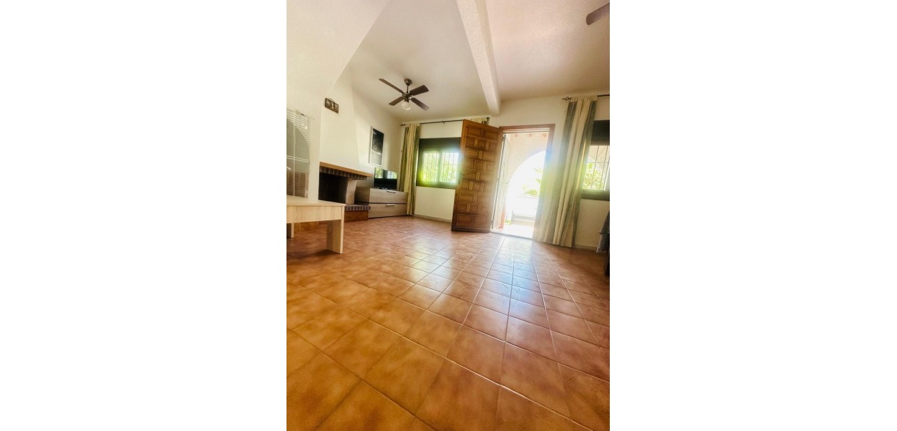 Herverkoop - duplex -
Torrevieja - Centro