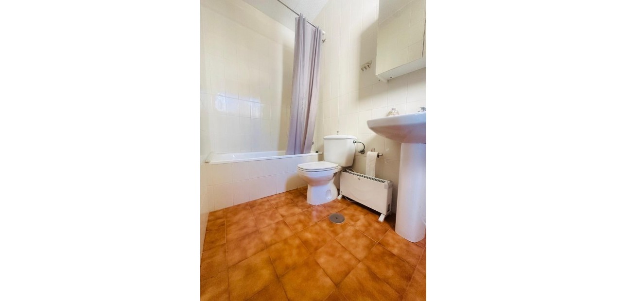 Herverkoop - duplex -
Torrevieja - Centro