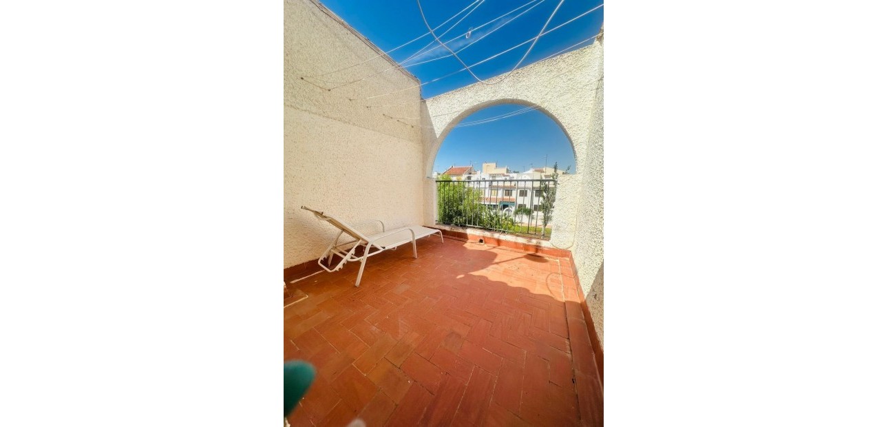 Herverkoop - duplex -
Torrevieja - Centro