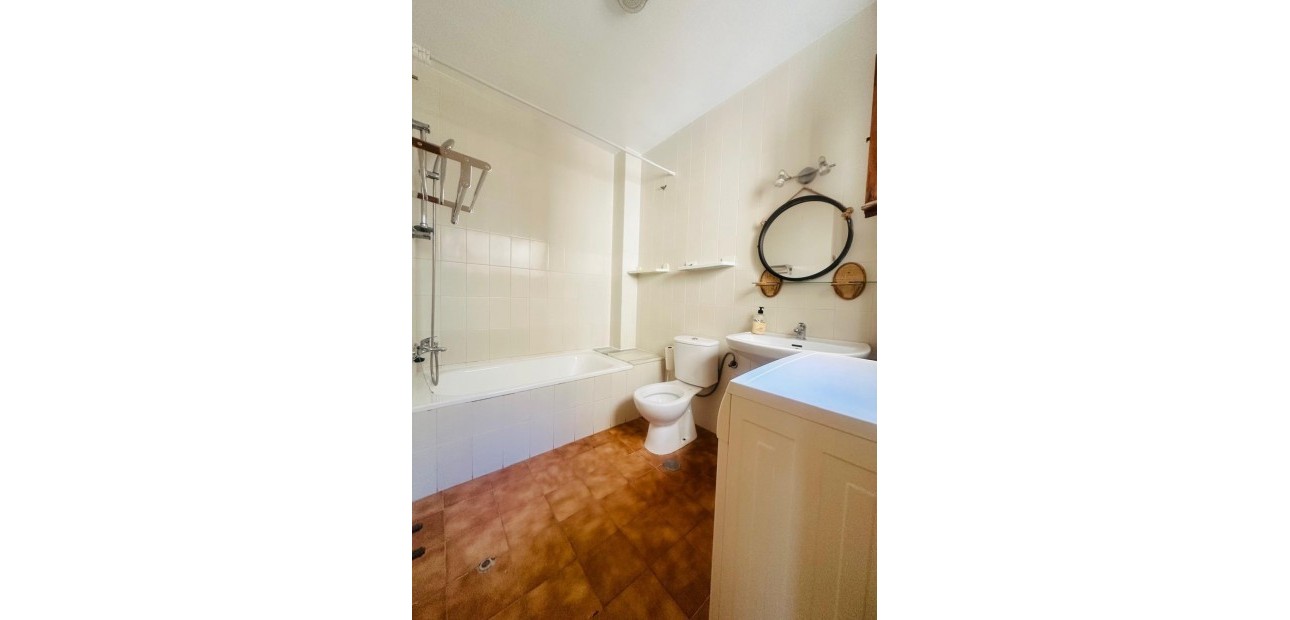 Herverkoop - duplex -
Torrevieja - Centro