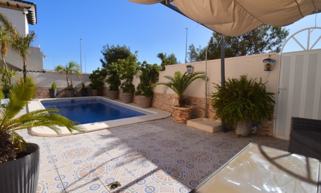 Sale - Detached Villa -
Orihuela Costa - Playa Flamenca