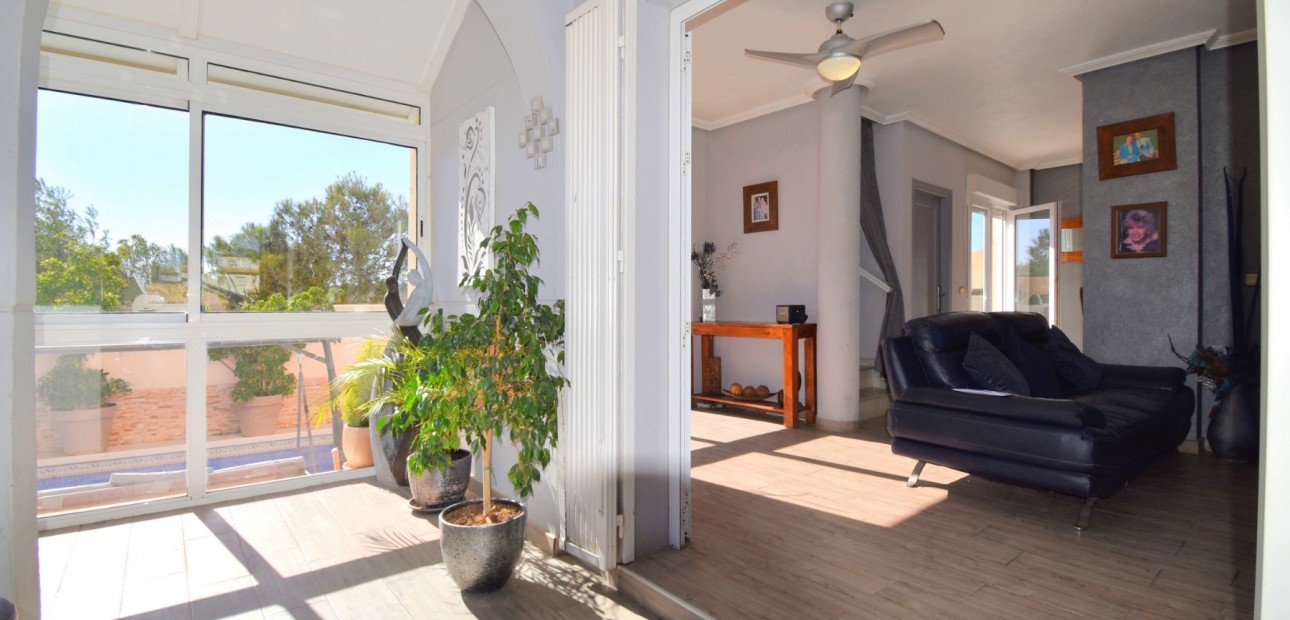 Sale - Detached Villa -
Orihuela Costa - Playa Flamenca