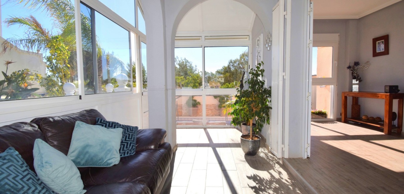 Sale - Detached Villa -
Orihuela Costa - Playa Flamenca