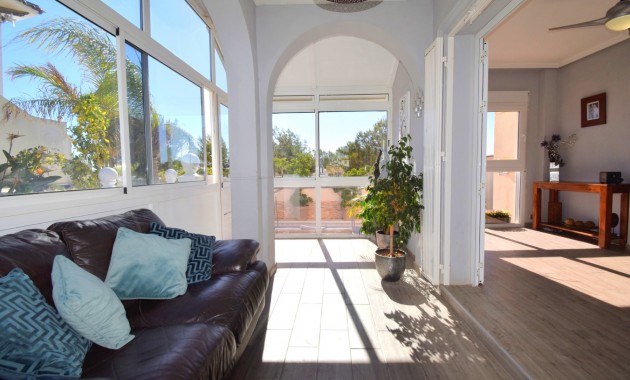 Sale - Detached Villa -
Orihuela Costa - Playa Flamenca