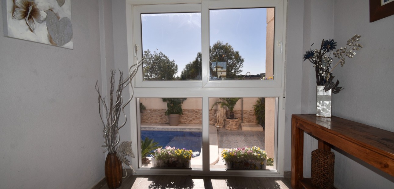 Sale - Detached Villa -
Orihuela Costa - Playa Flamenca