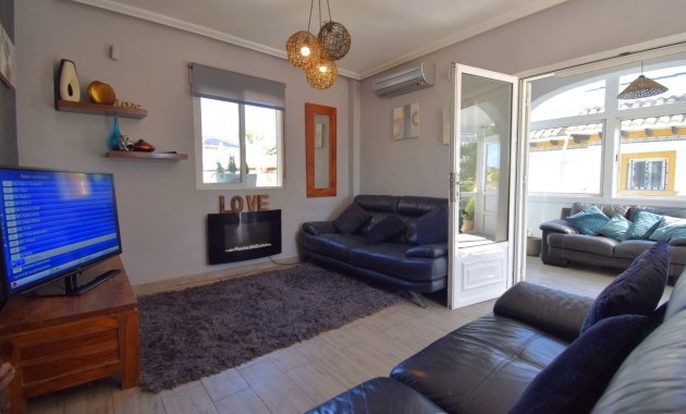 Sale - Detached Villa -
Orihuela Costa - Playa Flamenca