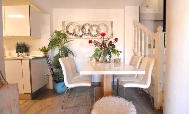 Sale - Detached Villa -
Orihuela Costa - Playa Flamenca