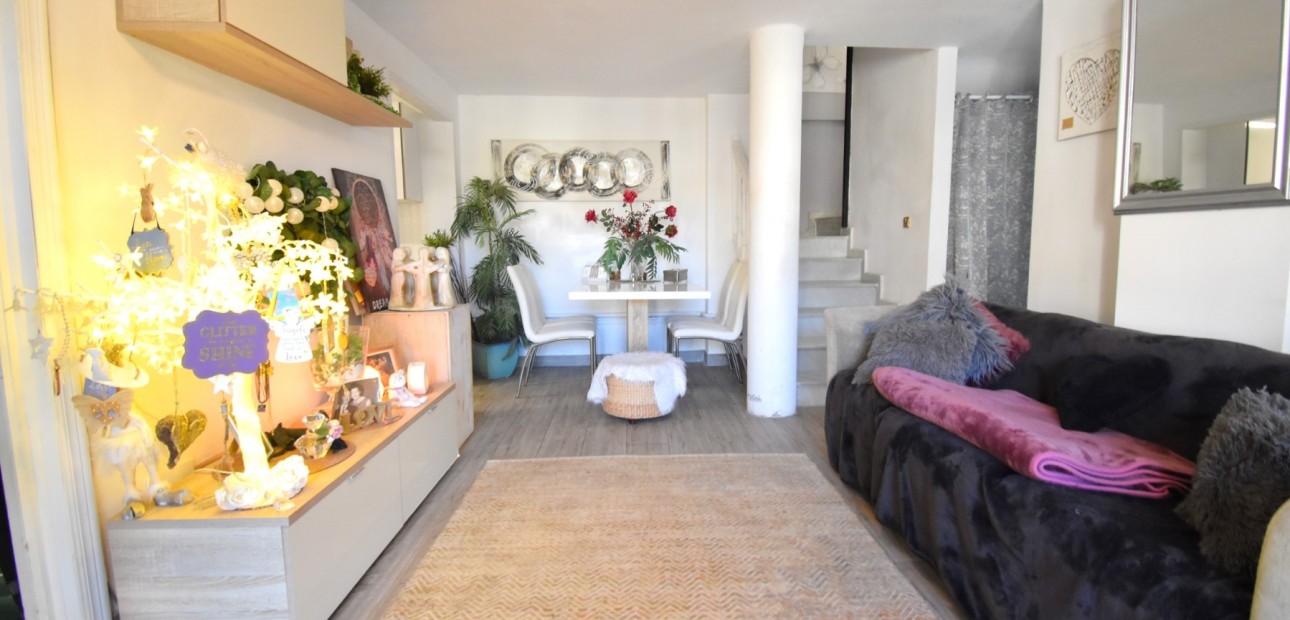 Sale - Detached Villa -
Orihuela Costa - Playa Flamenca