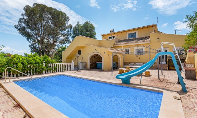 Herverkoop - Villa -
Jacarilla