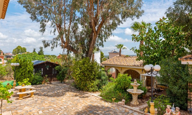 Herverkoop - Villa -
Jacarilla