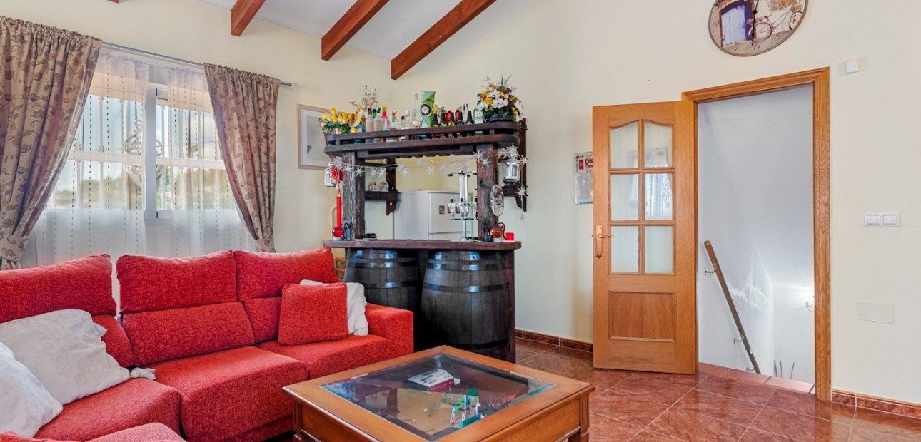 Herverkoop - Villa -
Jacarilla