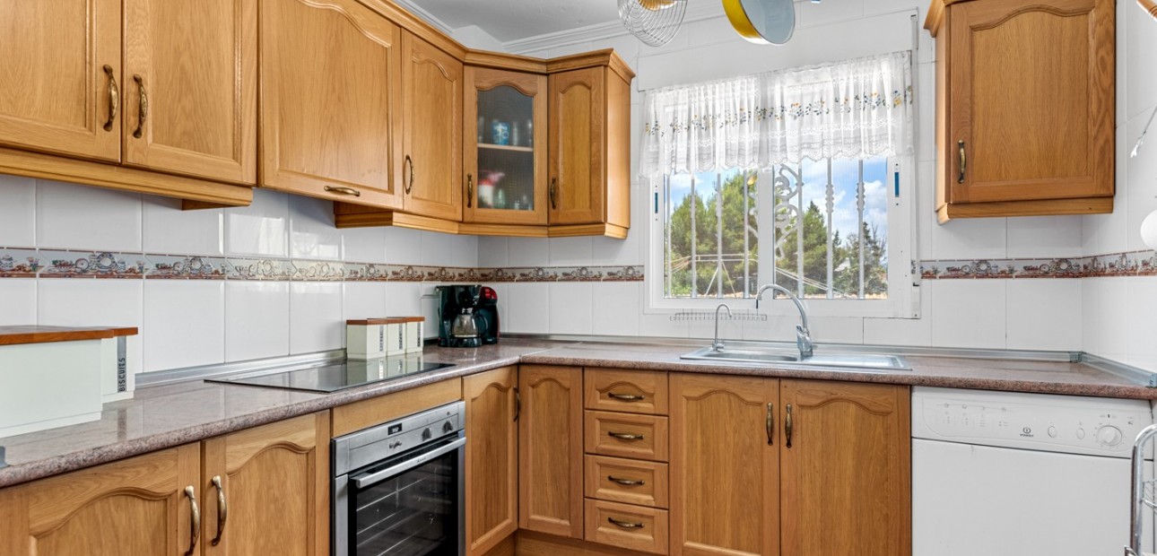 Herverkoop - Villa -
Jacarilla