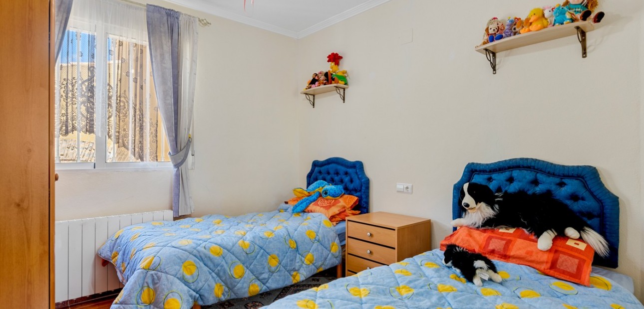 Herverkoop - Villa -
Jacarilla