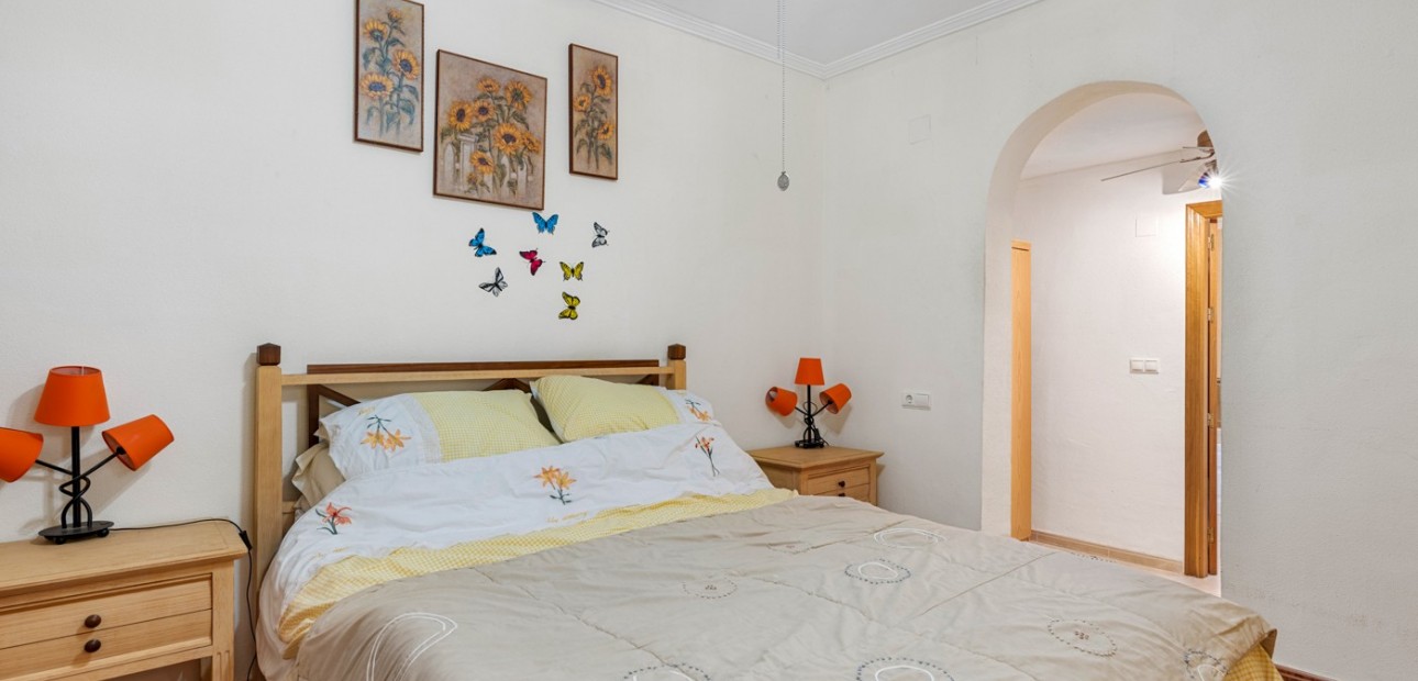 Herverkoop - Villa -
Jacarilla