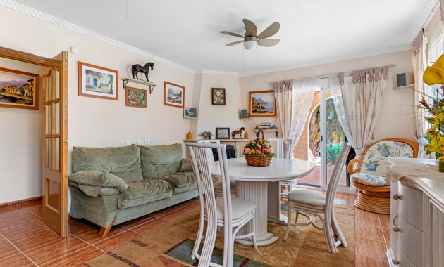 Herverkoop - Villa -
Jacarilla