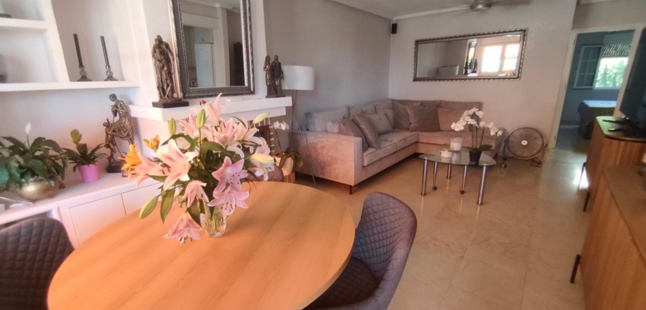 Herverkoop - duplex -
Orihuela Costa - La Regia