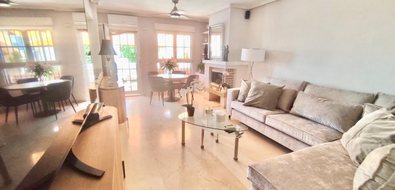 Herverkoop - duplex -
Orihuela Costa - La Regia