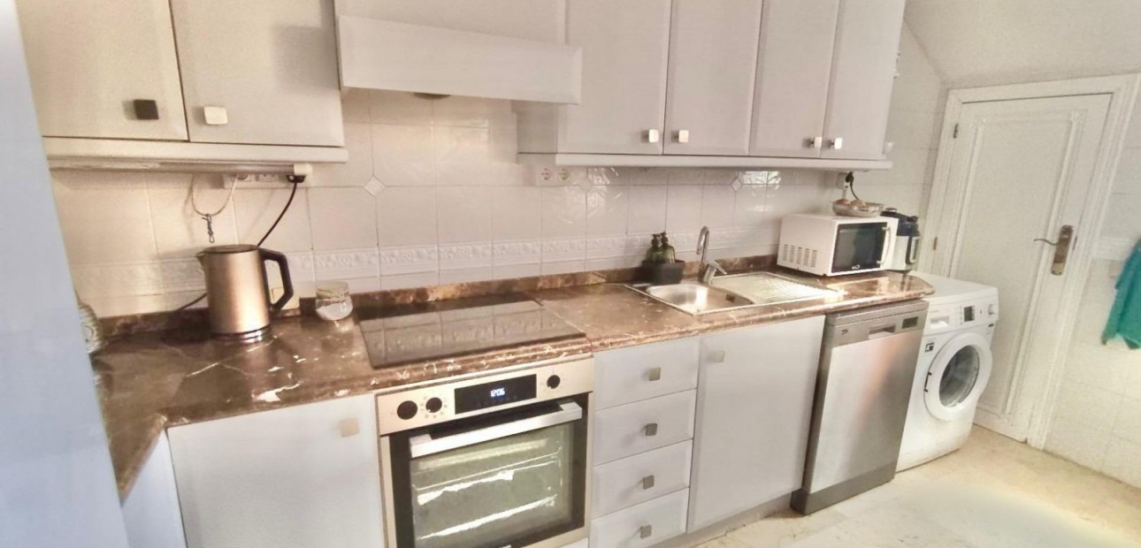 Herverkoop - duplex -
Orihuela Costa - La Regia