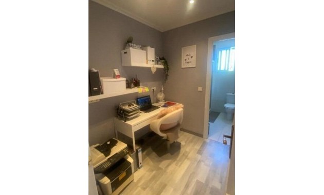 Herverkoop - Country House -
Albatera - Pueblo 11