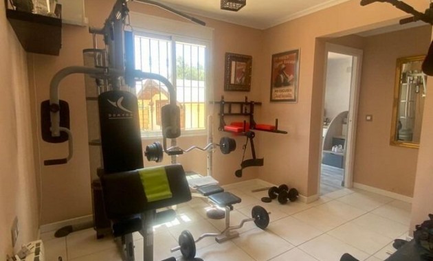 Herverkoop - Country House -
Albatera - Pueblo 11