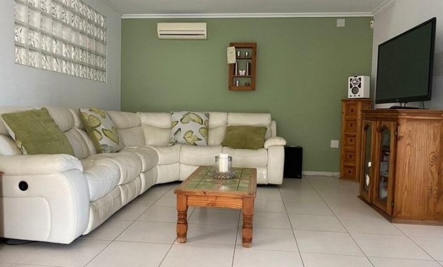 Herverkoop - Country House -
Albatera - Pueblo 11