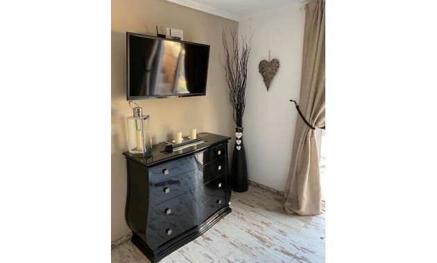 Herverkoop - Country House -
Albatera - Pueblo 11