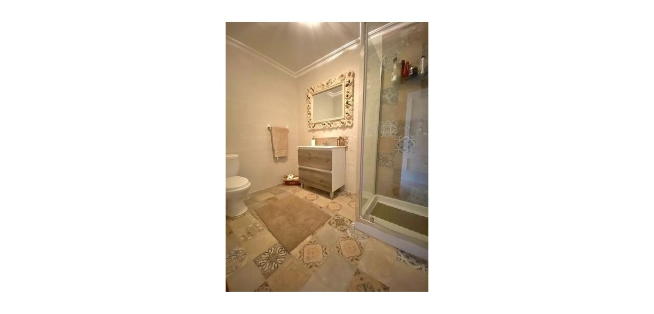 Herverkoop - Country House -
Albatera - Pueblo 11