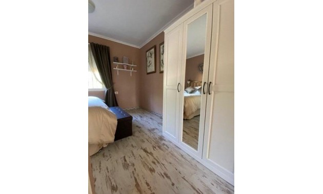 Herverkoop - Country House -
Albatera - Pueblo 11