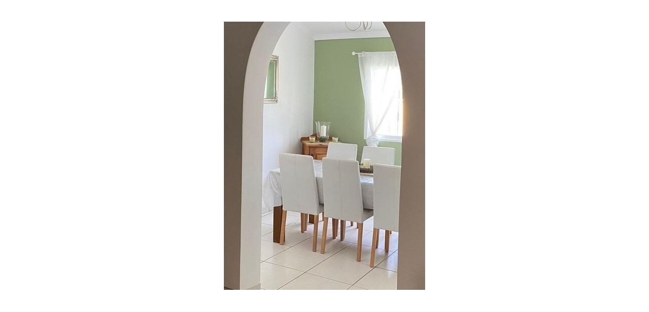 Herverkoop - Country House -
Albatera - Pueblo 11