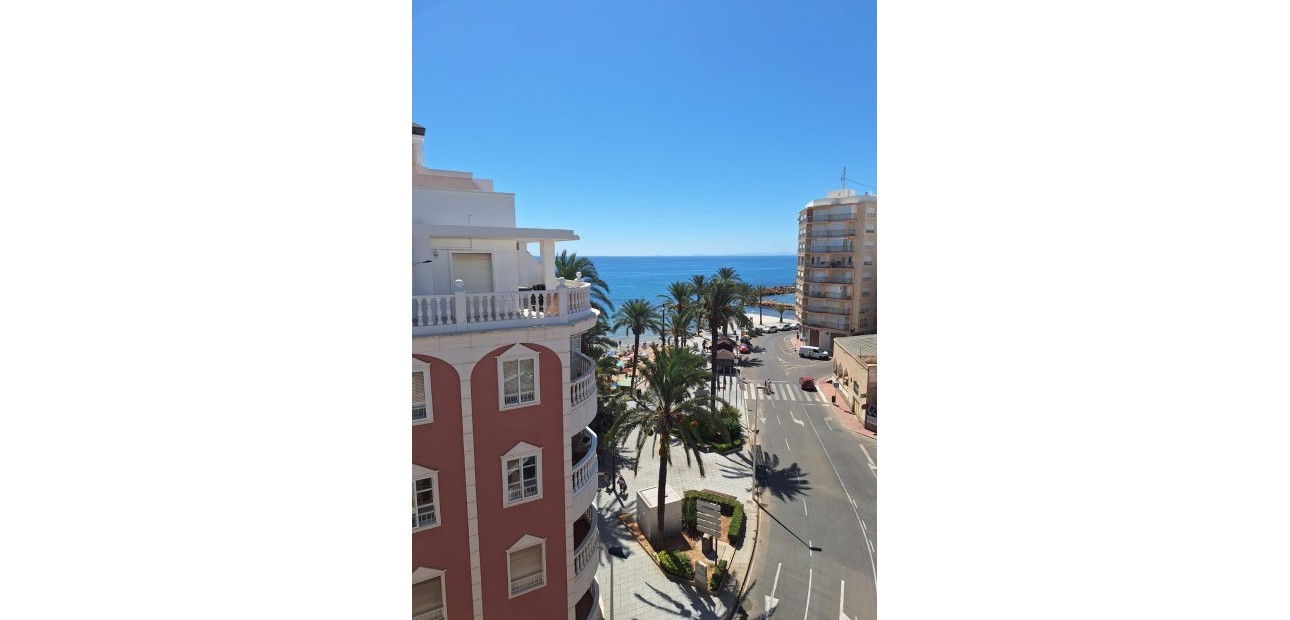 Venta - Apartamento / piso -
Torrevieja - Playa del cura