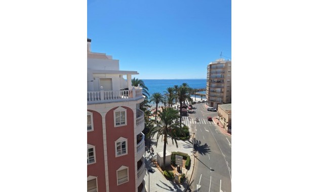 Venta - Apartamento / piso -
Torrevieja - Playa del cura