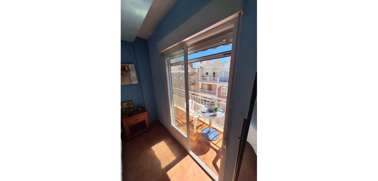 Venta - Apartamento / piso -
Torrevieja - Playa del cura