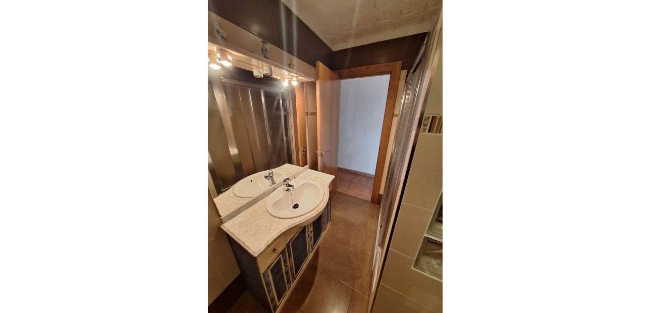 Venta - Apartamento / piso -
Torrevieja - Playa del cura