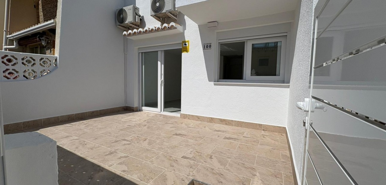 Herverkoop - Terraced house -
Torrevieja - torrevieja