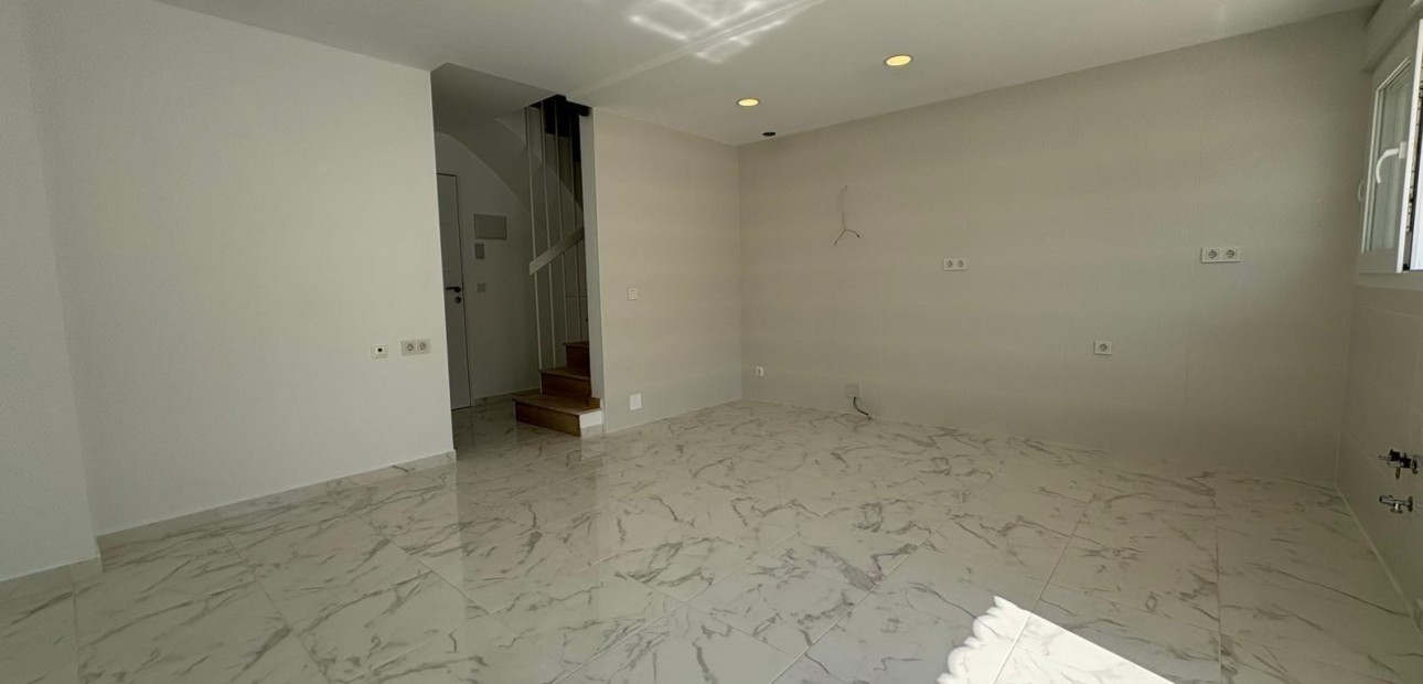 Herverkoop - Terraced house -
Torrevieja - torrevieja