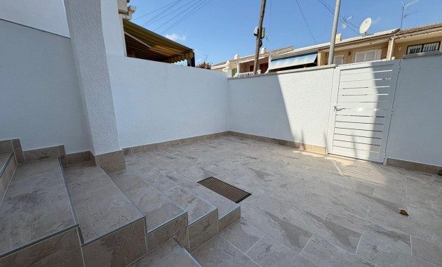 Herverkoop - Terraced house -
Torrevieja - torrevieja